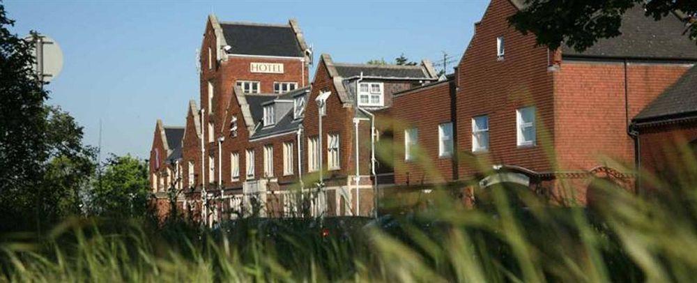 Hogs Back Hotel & Spa Nr Farnham Farnham  Bagian luar foto