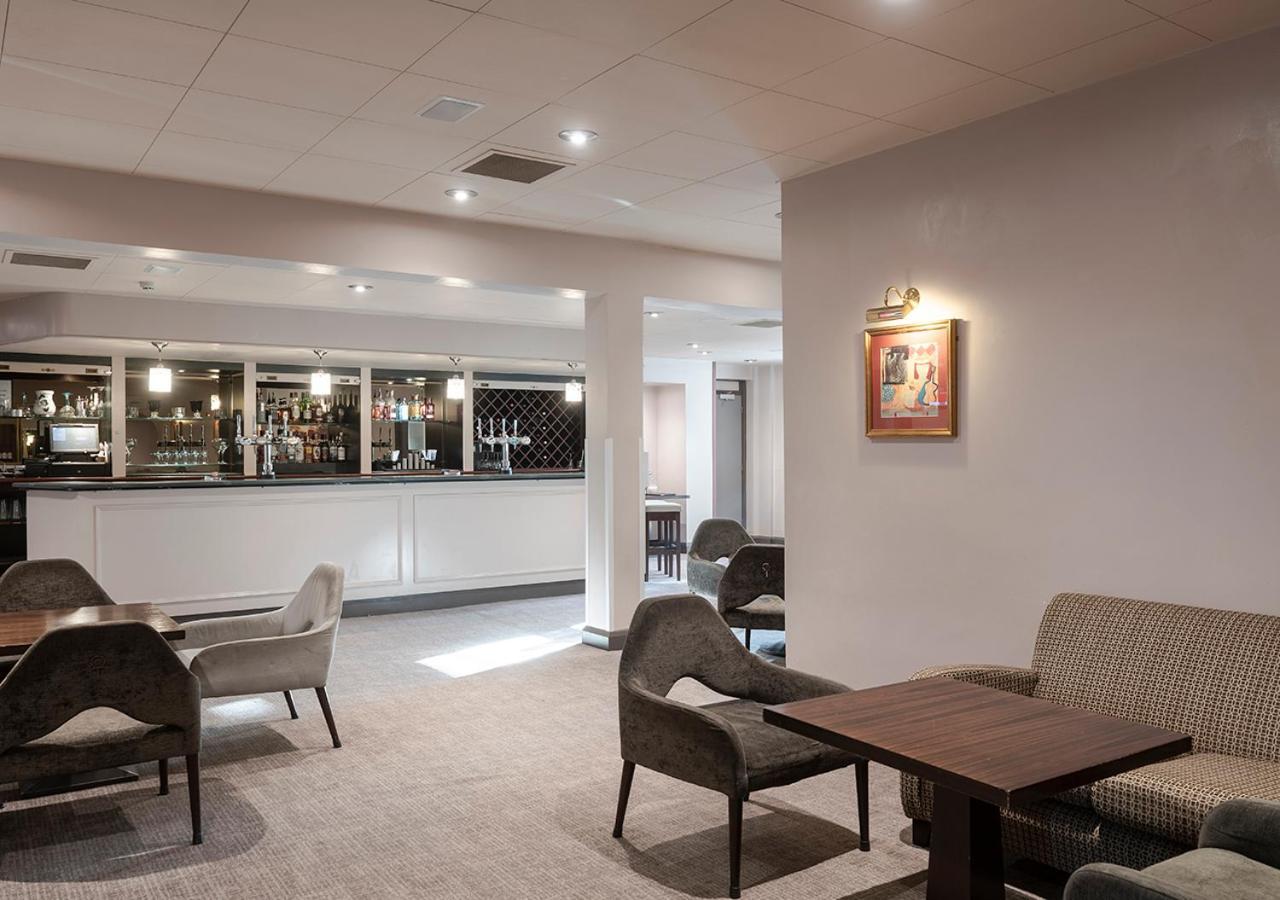 Hogs Back Hotel & Spa Nr Farnham Farnham  Bagian luar foto