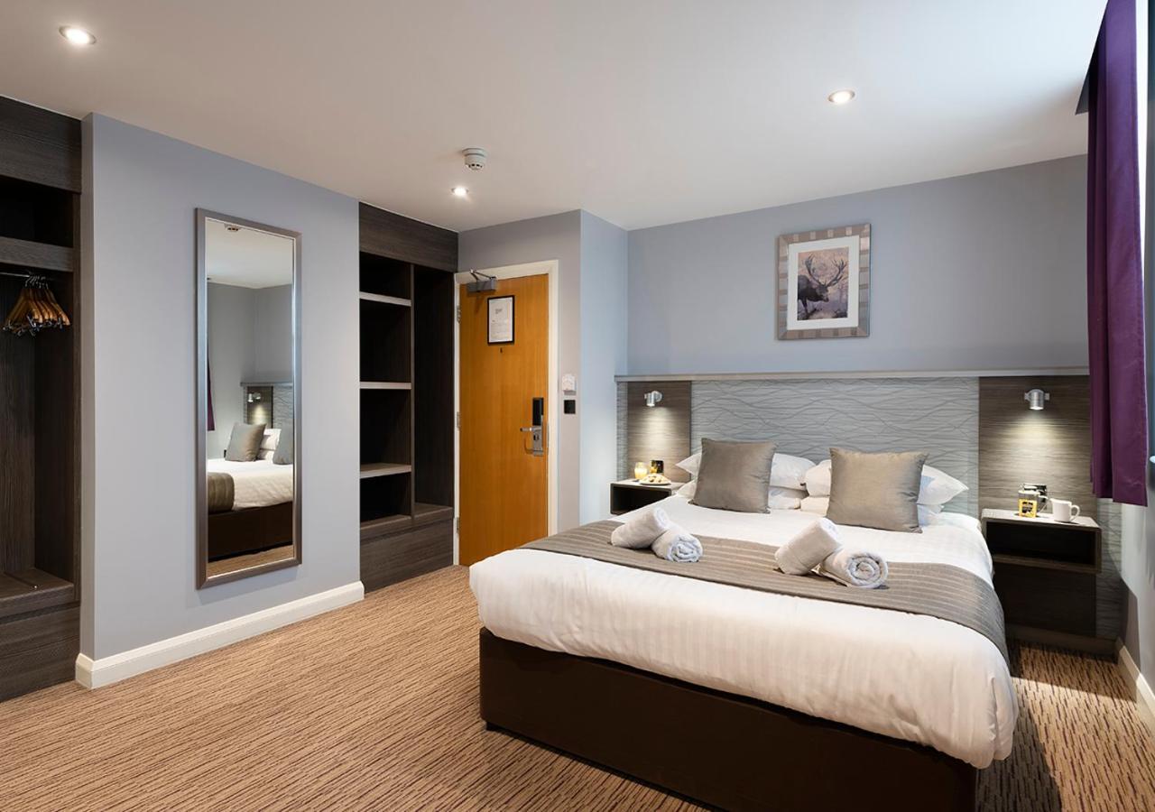 Hogs Back Hotel & Spa Nr Farnham Farnham  Bagian luar foto