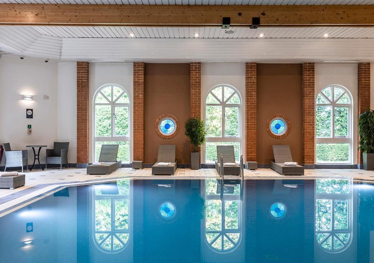 Hogs Back Hotel & Spa Nr Farnham Farnham  Bagian luar foto