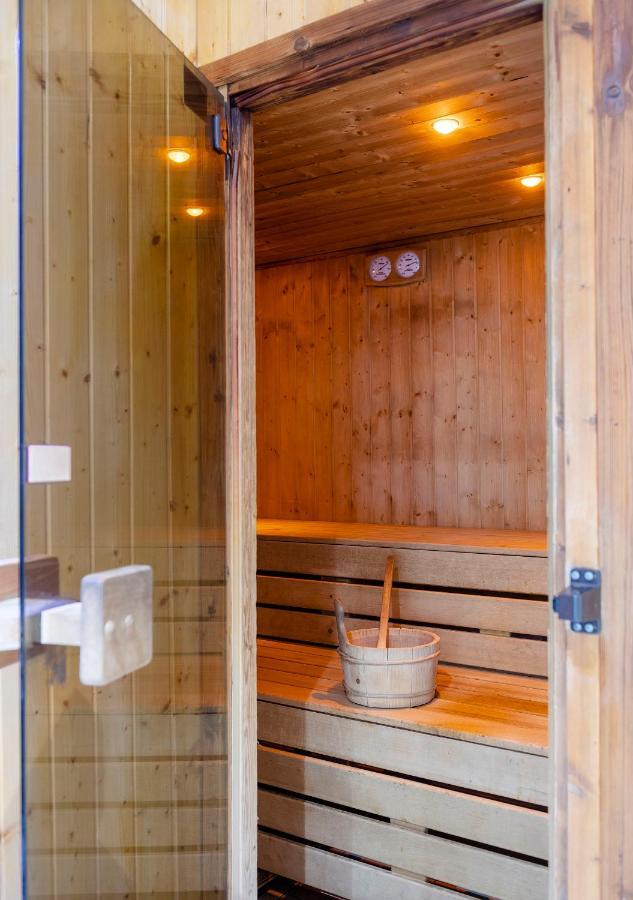 Hogs Back Hotel & Spa Nr Farnham Farnham  Bagian luar foto