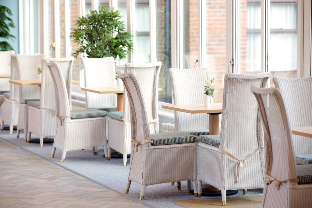 Hogs Back Hotel & Spa Nr Farnham Farnham  Bagian luar foto