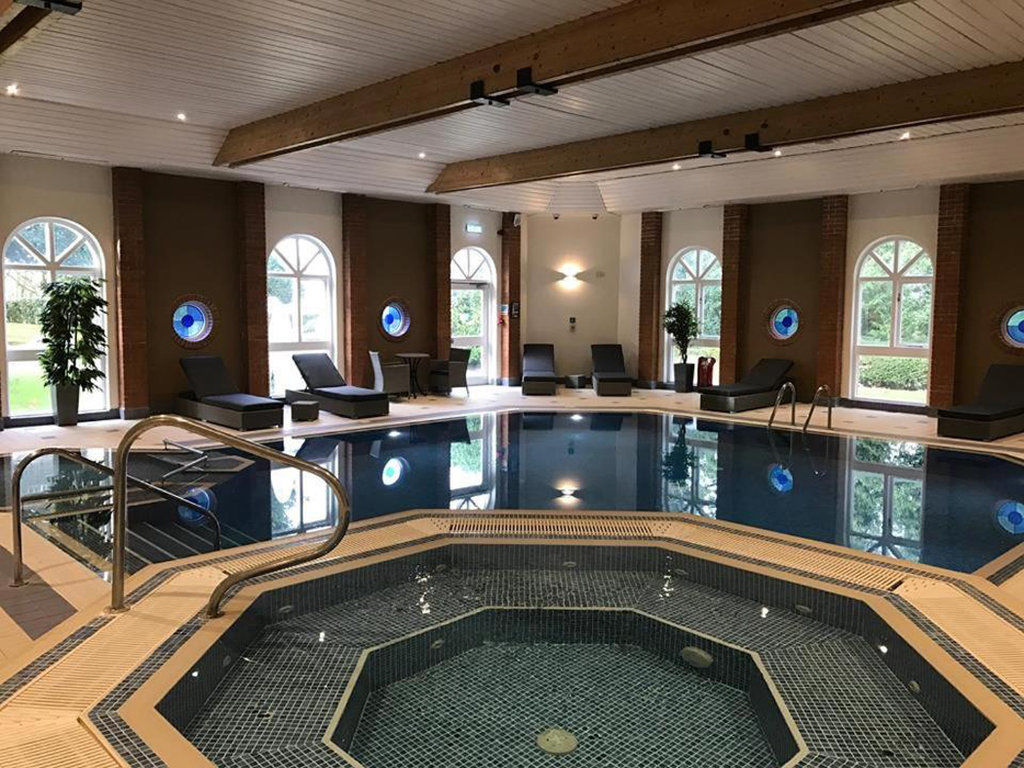 Hogs Back Hotel & Spa Nr Farnham Farnham  Bagian luar foto